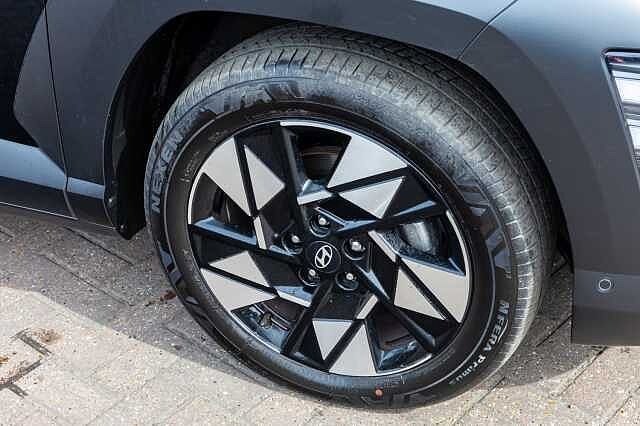 Hyundai KONA 1.6 Hybrid 129 Ultimate 5dr DCT Black