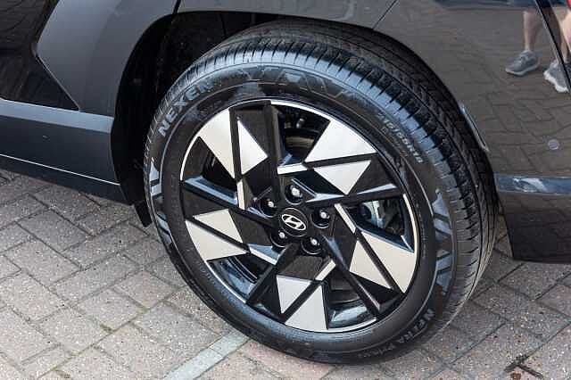 Hyundai KONA 1.6 Hybrid 129 Ultimate 5dr DCT Black