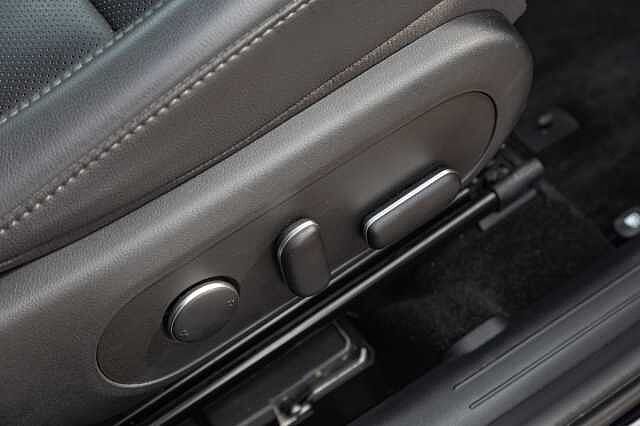 Hyundai KONA 1.6 Hybrid 129 Ultimate 5dr DCT Black