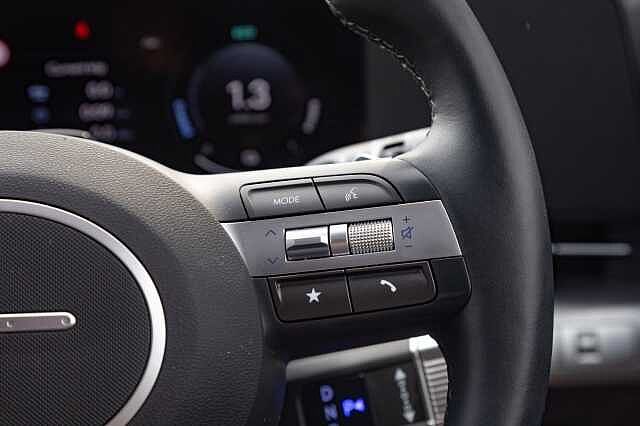 Hyundai KONA 1.6 Hybrid 129 Ultimate 5dr DCT Black