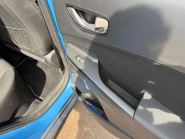 Hyundai KONA 1.6 GDi Hybrid Premium 5dr DCT Blue