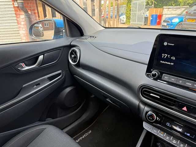 Hyundai KONA 1.6 GDi Hybrid Premium 5dr DCT Blue