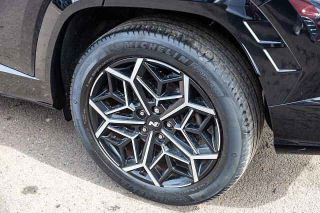 Hyundai TUCSON 1.6 TGDi Hybrid 230 N Line S 5dr 2WD Auto Black