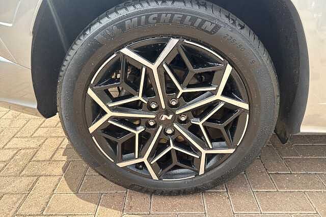 Hyundai TUCSON 1.6 TGDi Plug-in Hybrid N Line S 5dr 4WD Auto Silver