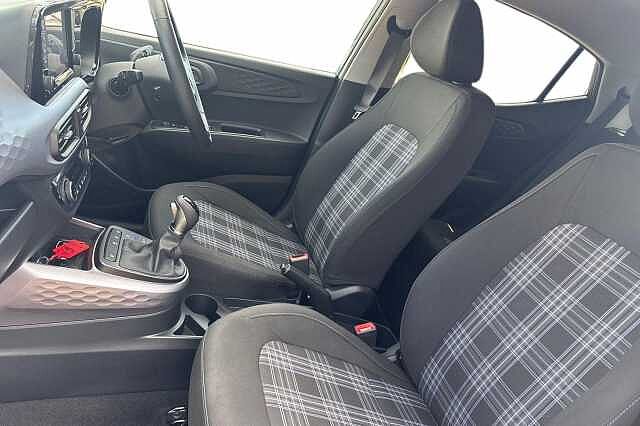 Hyundai i10 1.2 [79] Premium 5dr Auto [Nav]