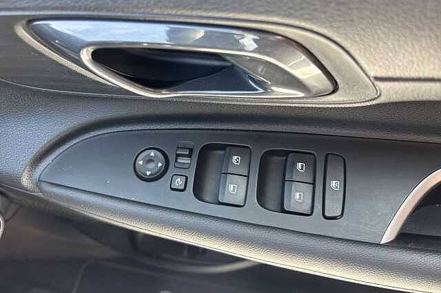 Hyundai i20 1.0T GDi 48V MHD Premium 5dr
