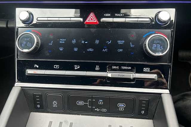 Hyundai SANTA FE 1.6 TGDi Plug-in Hybrid Calligraphy 5dr 4WD Auto
