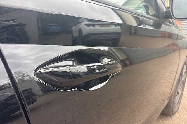 Hyundai i20 1.0T GDi 90 Black Line 5dr