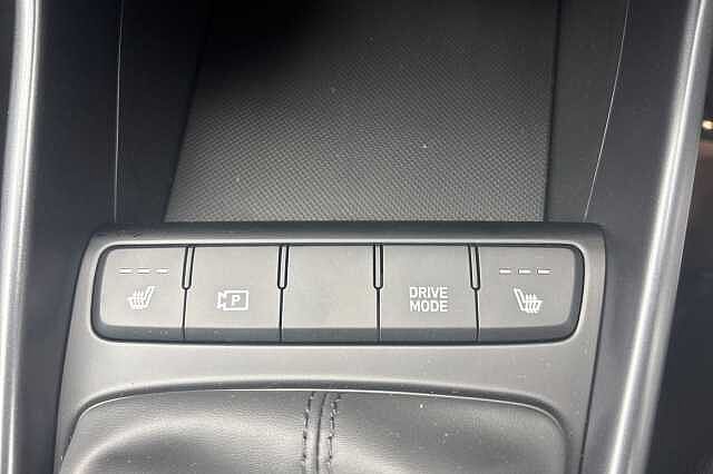 Hyundai i20 1.0T GDi 90 Black Line 5dr