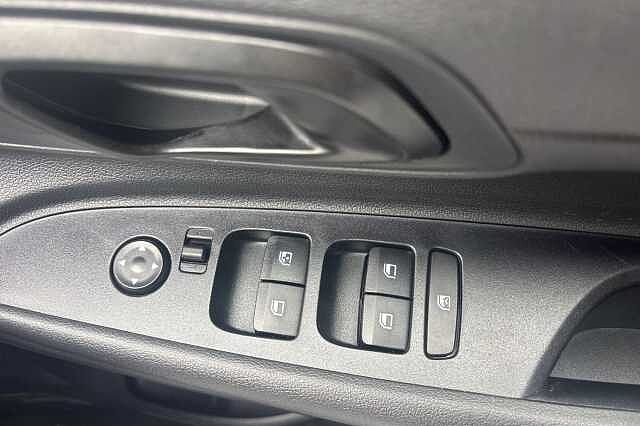 Hyundai i20 1.0T GDi 90 Black Line 5dr