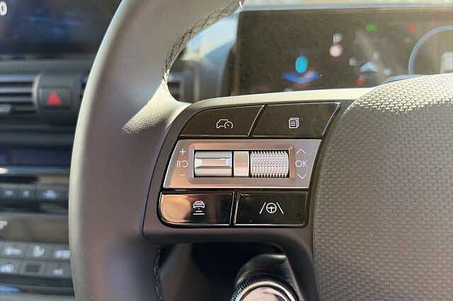 Hyundai INSTER 85kW 02 49kWh 5dr Auto White