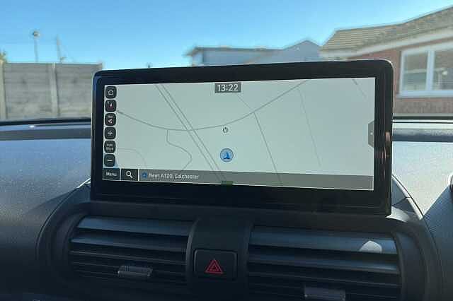 Hyundai INSTER 85kW 02 49kWh 5dr Auto White