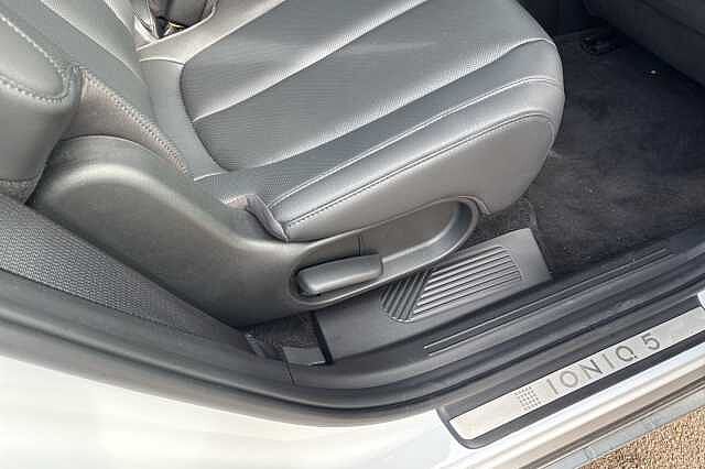 Hyundai IONIQ 5 168kW Ultimate 84 kWh 5dr Auto White