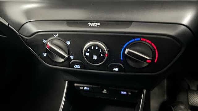 Hyundai i20 1.0 T-GDi MHEV SE Connect Hatchback 5dr Petrol Hybrid Manual Euro 6 (s/s) (100 p