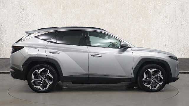 Hyundai TUCSON 1.6 h T-GDi 13.8kWh Ultimate SUV 5dr Petrol Plug-in Hybrid Auto 4WD Euro 6 (s/s) Shimmering Slvr