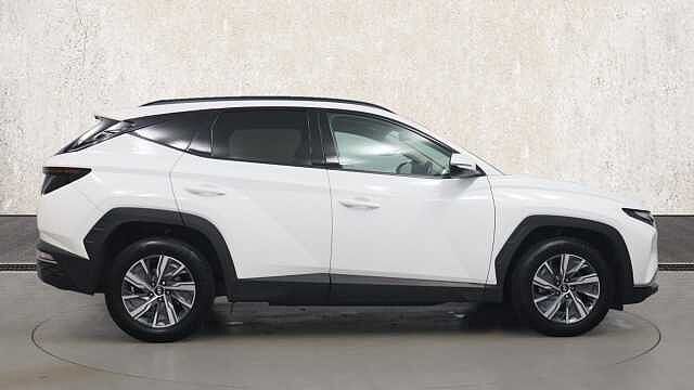 Hyundai TUCSON 1.6 T-GDi SE Connect SUV 5dr Petrol Manual Euro 6 (s/s) (150 ps) White