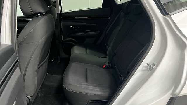 Hyundai TUCSON 1.6 T-GDi SE Connect SUV 5dr Petrol Manual Euro 6 (s/s) (150 ps) White