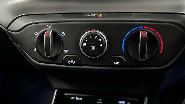 Hyundai BAYON 1.0 T-GDi MHEV SE Connect SUV 5dr Petrol Hybrid DCT Euro 6 (s/s) (100 ps) Grey