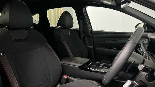 Hyundai TUCSON 1.6 T-GDi N Line S SUV 5dr Petrol Hybrid Auto Euro 6 (s/s) (215 ps) BLACK