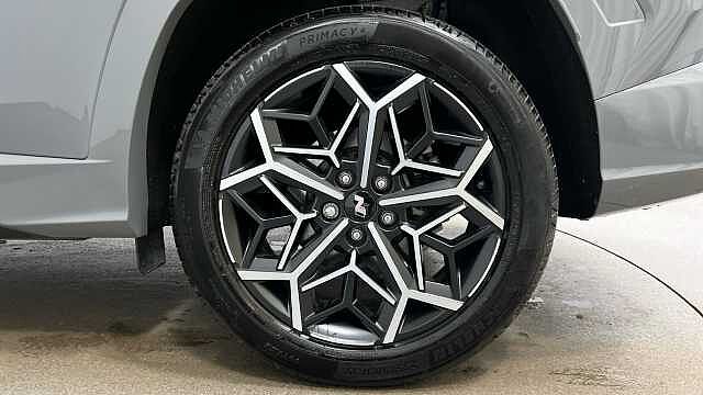 Hyundai TUCSON 1.6 h T-GDi N Line S SUV 5dr Petrol Hybrid Auto Euro 6 (s/s) (230 ps) Grey