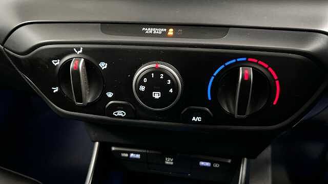 Hyundai BAYON 1.0 T-GDi MHEV SE Connect SUV 5dr Petrol Hybrid DCT Euro 6 (s/s) (100 ps)