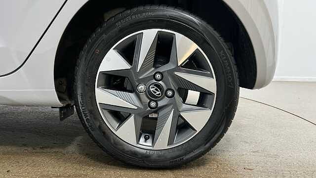 Hyundai i10 1.2 Advance Hatchback 5dr Petrol Auto Euro 6 (s/s) (79 ps)