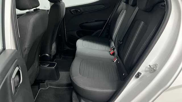 Hyundai I10 1.0 Advance Hatchback 5dr Petrol Manual Euro 6 (s/s) (67 ps) White