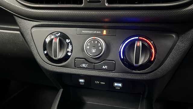 Hyundai i10 1.2 Advance Hatchback 5dr Petrol Auto Euro 6 (s/s) (79 ps)