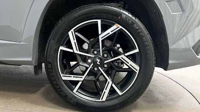 Hyundai TUCSON 1.6T N Line S SUV 5dr Petrol Hybrid Auto Euro 6 (s/s) (239 ps)