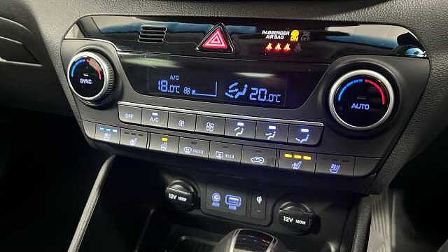 Hyundai TUCSON 1.6 CRDi MHEV Premium SE SUV 5dr Diesel Hybrid DCT Euro 6 (s/s) (136 ps) Blue