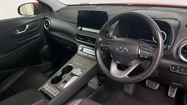 Hyundai KONA 64kWh Ultimate SUV 5dr Electric Auto (10.5kW Charger) (204 ps)