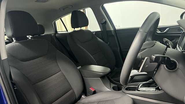 Hyundai IONIQ 1.6 h-GDi GPF Premium Hatchback 5dr Petrol Hybrid DCT Euro 6 (s/s) (141 ps) Blue
