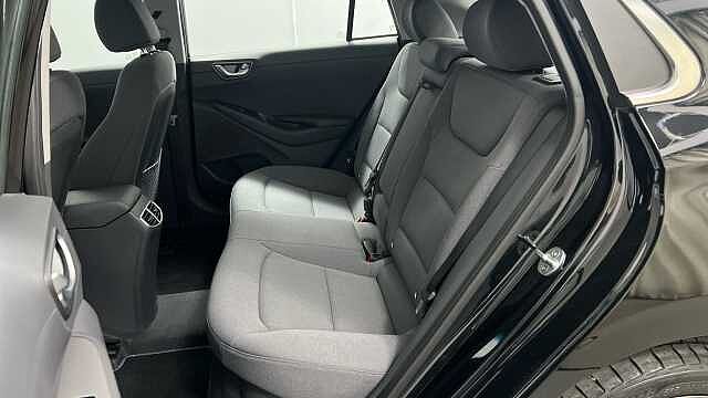 Hyundai IONIQ 1.6 h-GDi 1st Edition Hatchback 5dr Petrol Hybrid DCT Euro 6 (s/s) (141 ps) Black