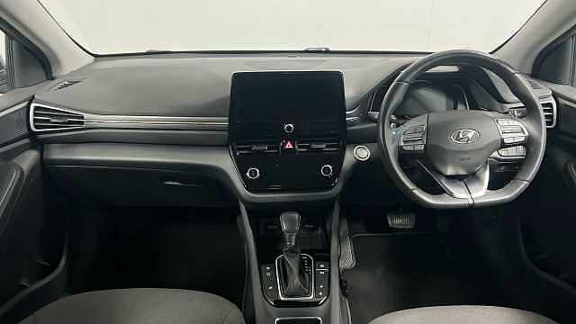 Hyundai IONIQ 1.6 h-GDi 1st Edition Hatchback 5dr Petrol Hybrid DCT Euro 6 (s/s) (141 ps) Black