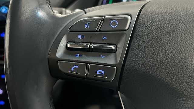 Hyundai IONIQ 1.6 h-GDi 1st Edition Hatchback 5dr Petrol Hybrid DCT Euro 6 (s/s) (141 ps) Black