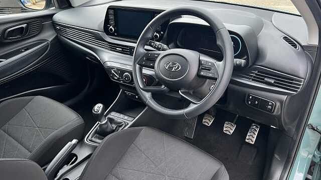 Hyundai BAYON 1.0 T-GDi MHEV SE Connect SUV 5dr Petrol Hybrid Manual Euro 6 (s/s) (100 ps) Mangrove Green