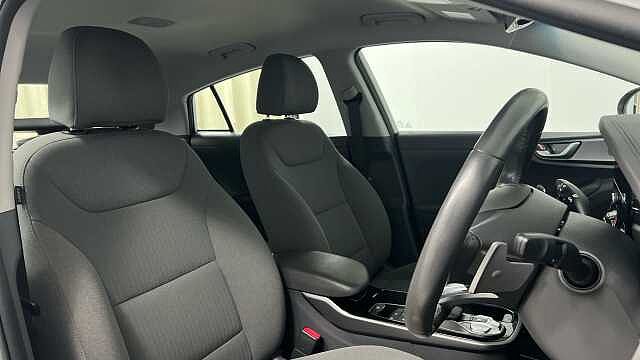 Hyundai IONIQ 38.3kWh Premium Hatchback 5dr Electric Auto (136 ps)