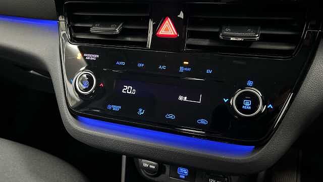 Hyundai IONIQ 38.3kWh Premium Hatchback 5dr Electric Auto (136 ps)