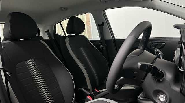Hyundai i10 1.2 Premium Hatchback 5dr Petrol Auto Euro 6 (s/s) (79 ps)
