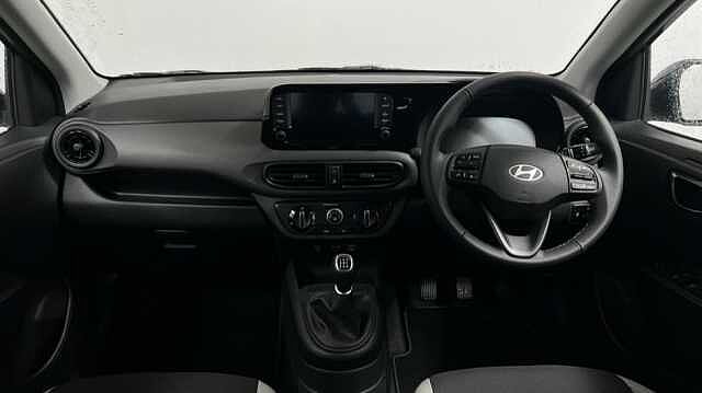 Hyundai i10 1.2 Premium Hatchback 5dr Petrol Auto Euro 6 (s/s) (79 ps)
