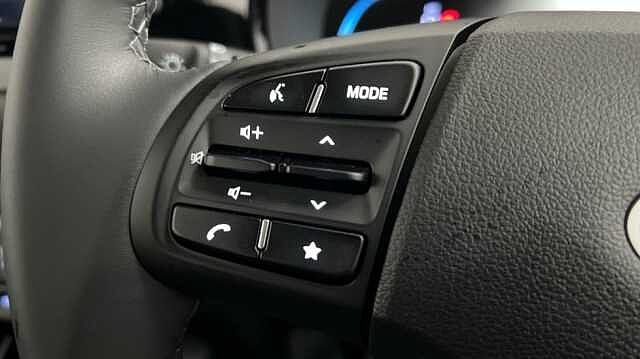 Hyundai i10 1.2 Premium Hatchback 5dr Petrol Auto Euro 6 (s/s) (79 ps)