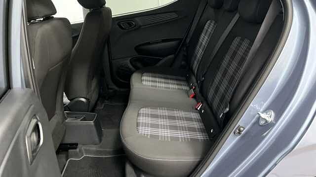 Hyundai i10 1.2 Premium Hatchback 5dr Petrol Auto Euro 6 (s/s) (79 ps)
