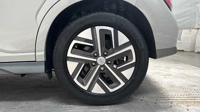 Hyundai KONA 64kWh Premium SUV 5dr Electric Auto (10.5kW Charger) (204 ps)