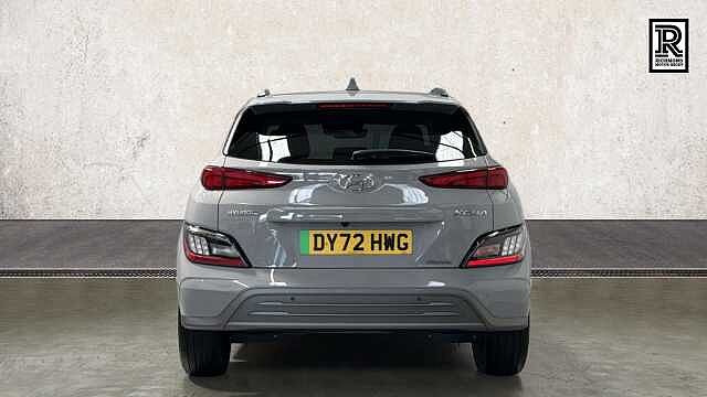 Hyundai KONA 64kWh Premium SUV 5dr Electric Auto (10.5kW Charger) (204 ps)