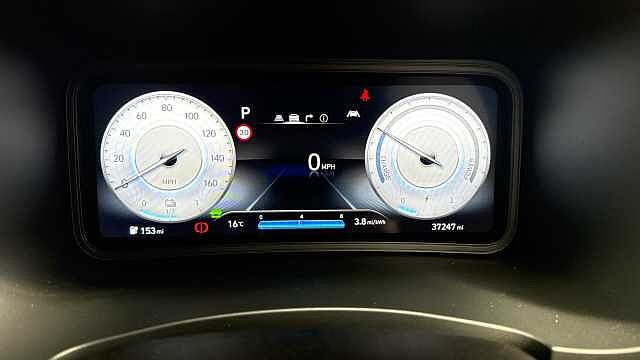 Hyundai KONA 64kWh Premium SUV 5dr Electric Auto (10.5kW Charger) (204 ps)