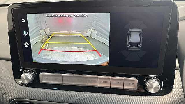 Hyundai KONA 64kWh Premium SUV 5dr Electric Auto (10.5kW Charger) (204 ps)