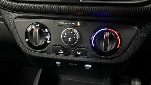 Hyundai i10 1.0 Advance Hatchback 5dr Petrol Auto Euro 6 (s/s) (63 ps)