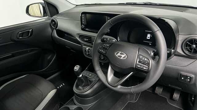 Hyundai I10 1.0 Advance Hatchback 5dr Petrol Auto Euro 6 (s/s) (63 ps) VIBRANT BLUE