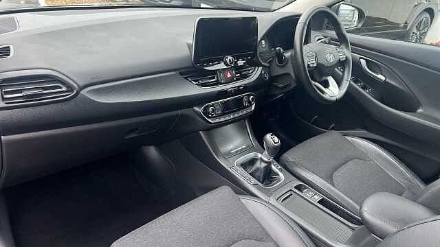 Hyundai i30 1.0 T-GDi MHEV Premium Hatchback 5dr Petrol Hybrid Manual Euro 6 (s/s) (120 ps)