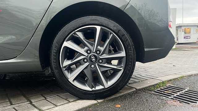 Hyundai i30 1.0 T-GDi MHEV Premium Hatchback 5dr Petrol Hybrid Manual Euro 6 (s/s) (120 ps)